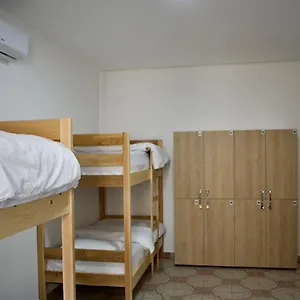 https://me-you-hostel.hotels-in-tirana.com
