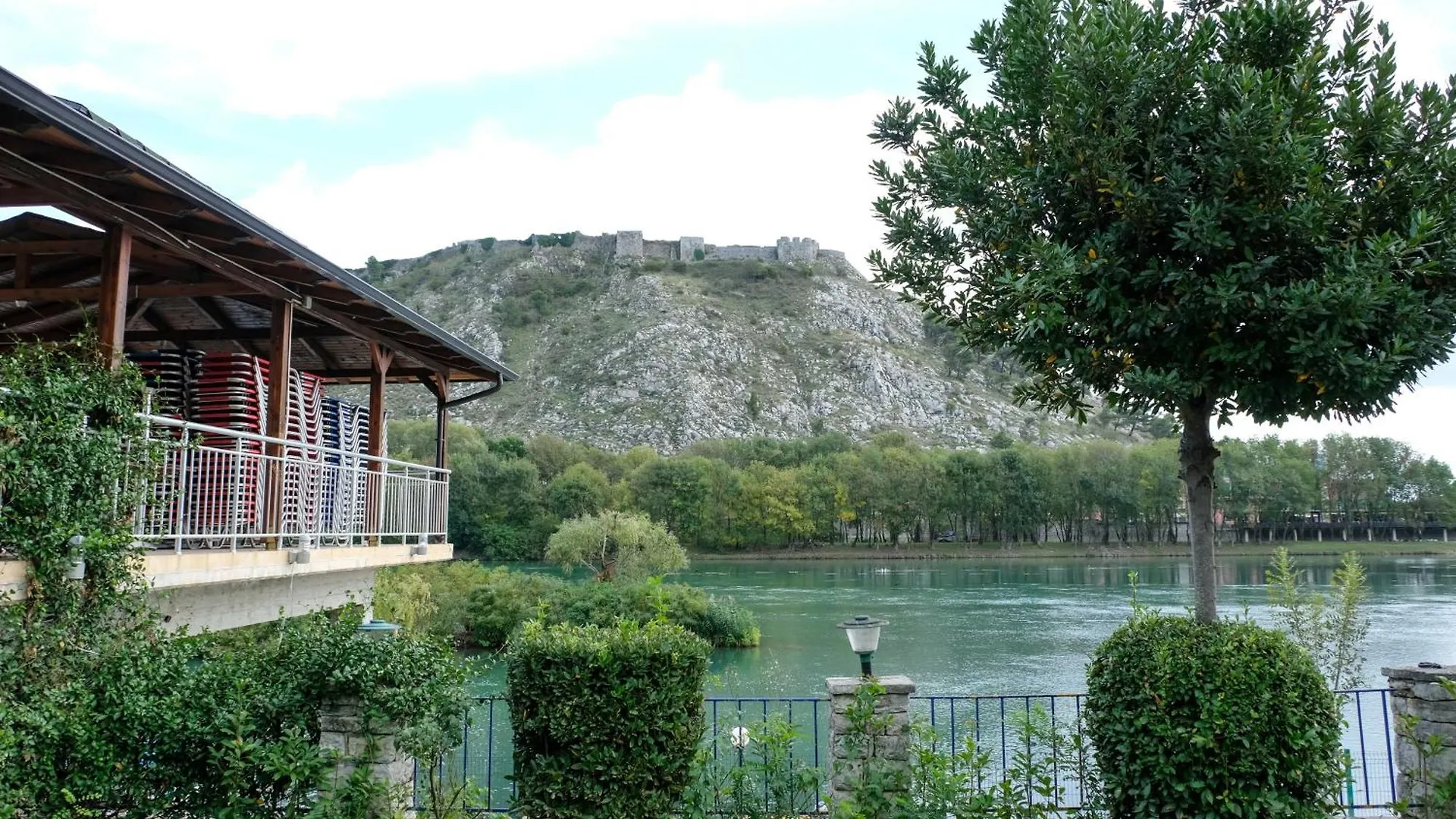Buna Park Hotel Berdic e Siperme Albania