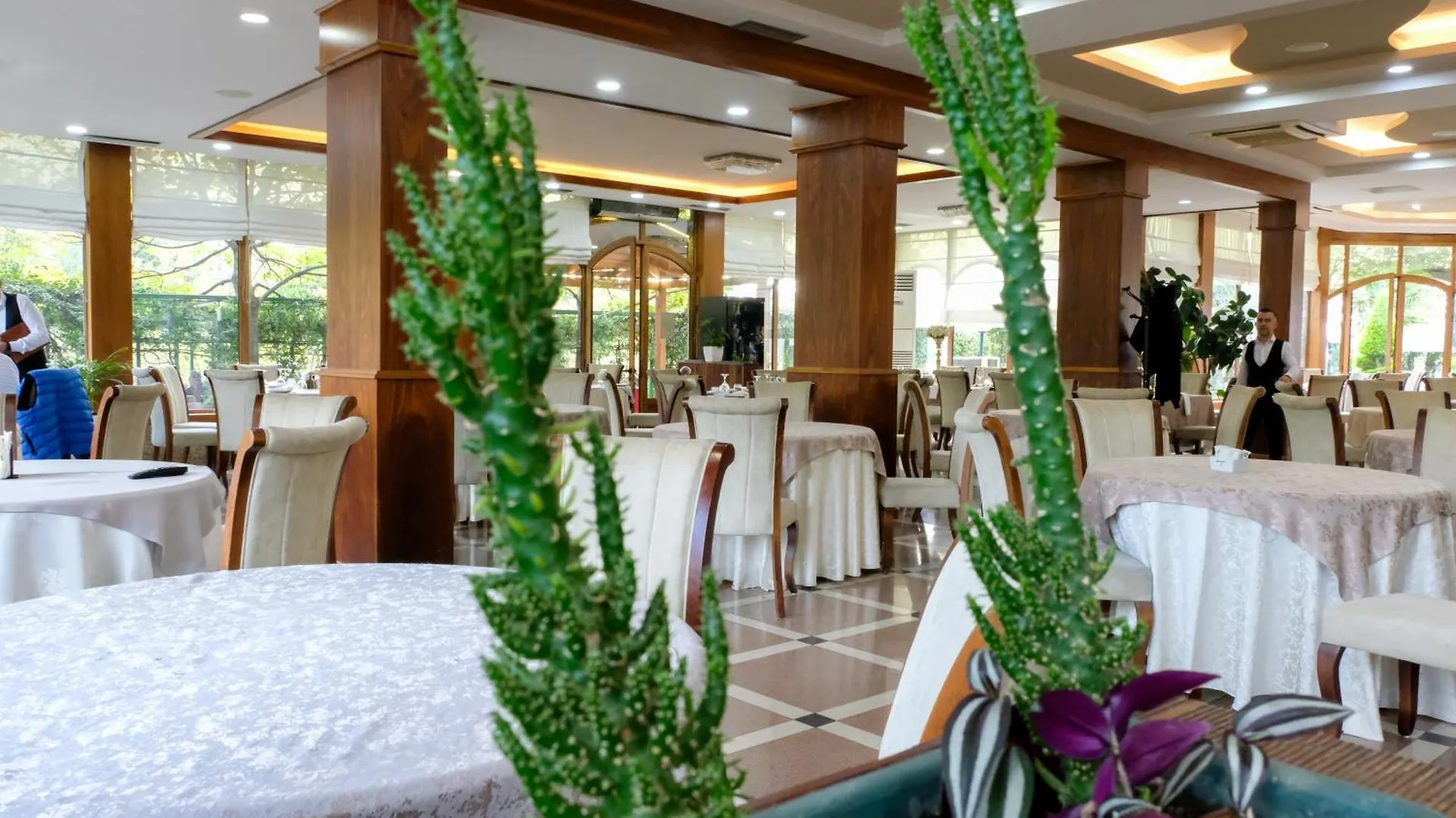 Buna Park Hotel Berdic e Siperme 4*,  Albania